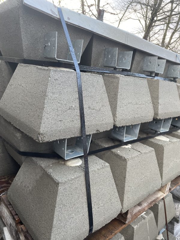 12" Pier Block With Fixed Saddle